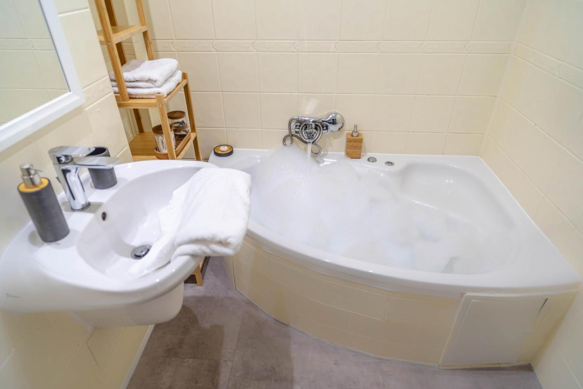 Bird Nest 2 Room Apartment 布加勒斯特 外观 照片
